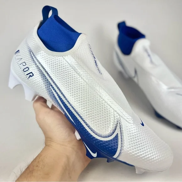Royal blue deals nike football cleats